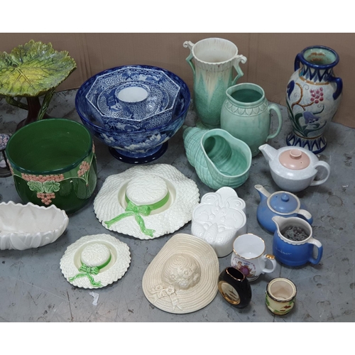 340 - Quantity of good quality Edwardian ceramics including Poole etc (Qty)