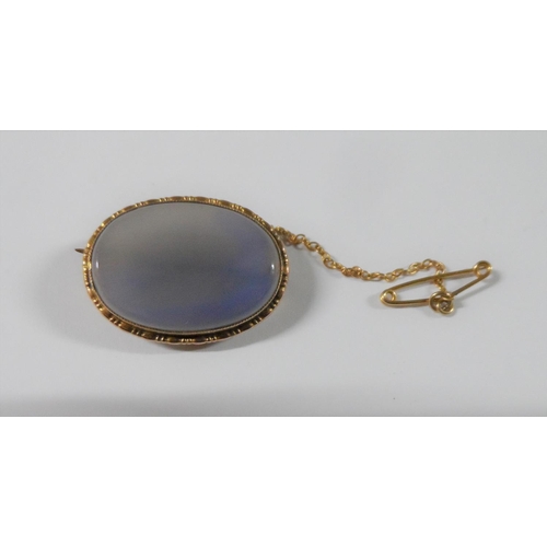 30 A - Edwardian hardstone brooch set in 9ct gold