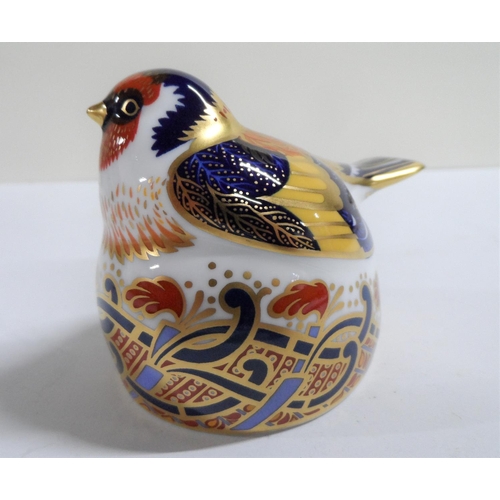 Royal Crown Derby 1996 Paperweight 'Goldfinch nesting