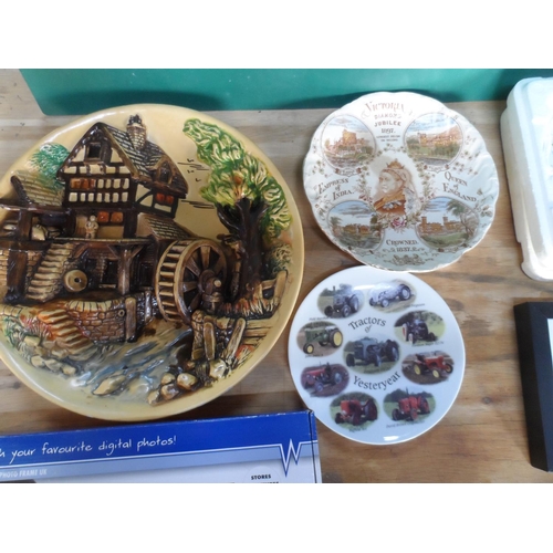 161 - Interesting collection of antique glass 