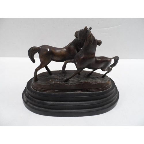 117 - Cast bronze of two wild horses after P J Mene, bears signature & on raised black metal base,

24 cm ... 