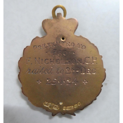 77 - 1924 9ct gold Masonic medal, 

5.6 grams