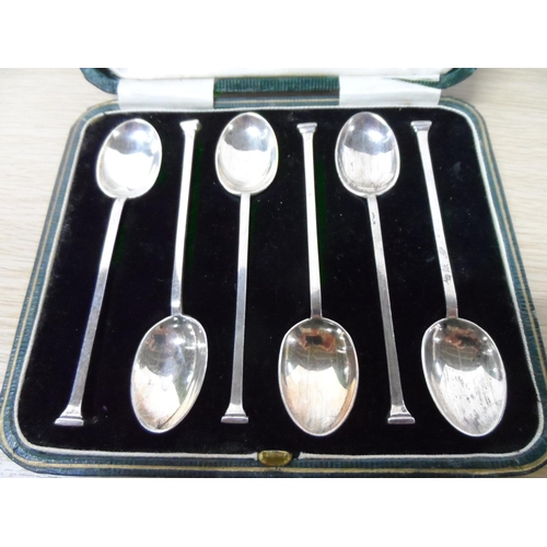 16 - Cased Sheffield 1927 silver 