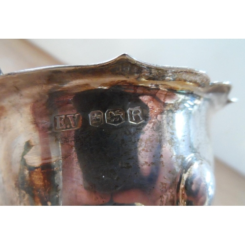 23 - Edward Viner, 1959 Sheffield silver sauce boat,

105 grams