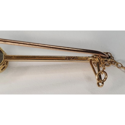 66 - Fine quality Edwardian 15ct yellow gold brooch set with a solitaire round cut Tourmaline,

3.8 grams... 