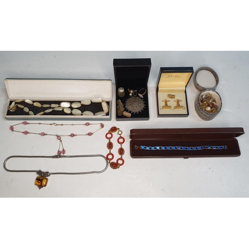 72 - Quantity of costume jewellery to include some good quality ladies Edwardian brooches, necklaces, bra... 