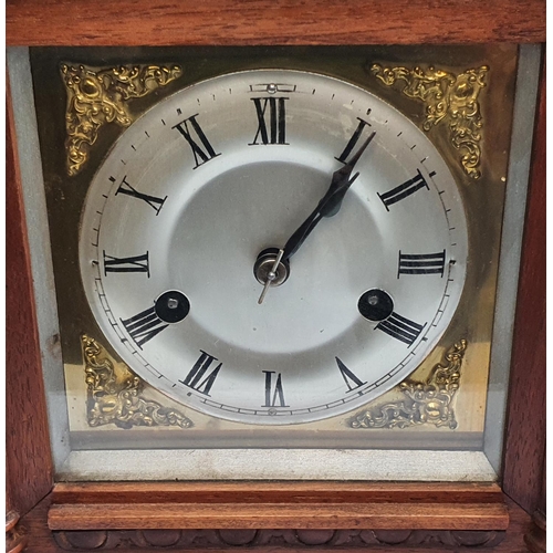 113 - Fine quality antique hardwood mantle clock compete with pendulam and keys