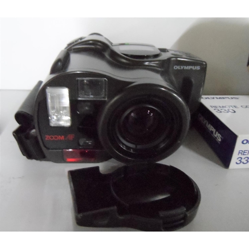 177 - Olympus vintage cine camera with carry case and accessories (lot)