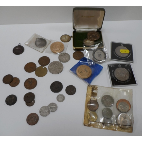 78 - Collection of British & foreign coins, British commemorative coins and shooting medals (Qty)