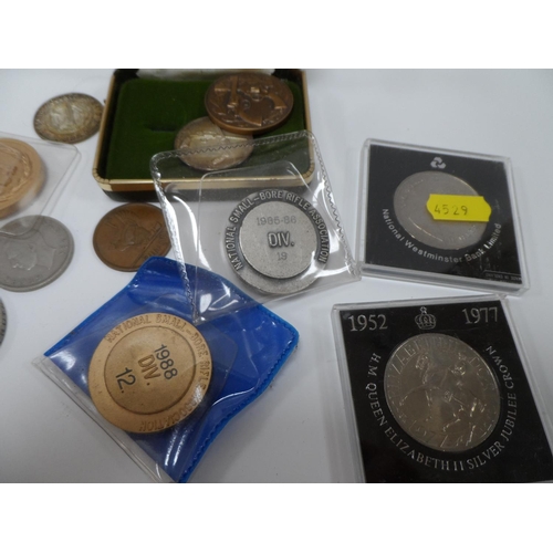 78 - Collection of British & foreign coins, British commemorative coins and shooting medals (Qty)