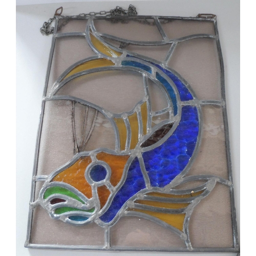 116 - Two stained glass panels, one depicting a parrot (2)