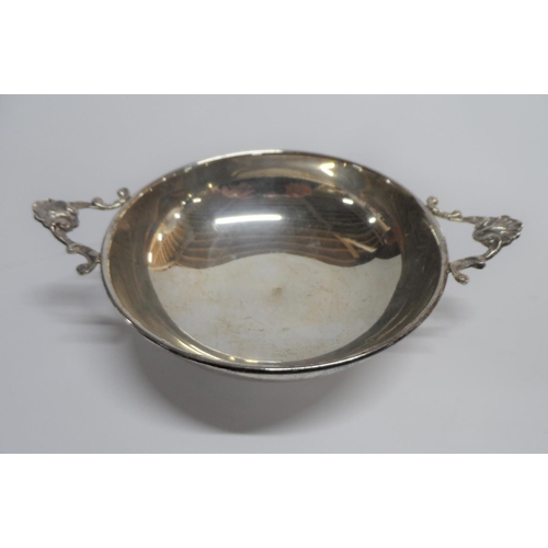 11 - Silver Quaich bowl, stamped 925, 

125 grams