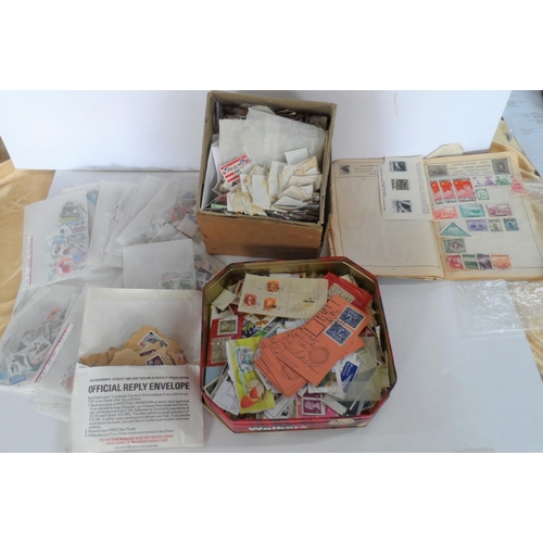 171 - Quantity of kilo ware of GB and world stamps together with an album of mid 20thC world stamps (Qty)