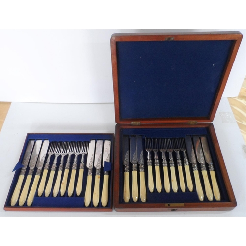 191 - Superb antique small Mahogany cased set of 12 bone handled knives & forks