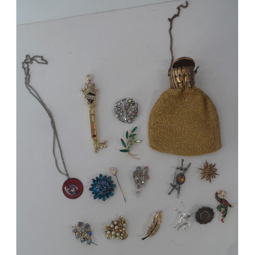 9 - Collection of vintage costume jewellery including a silver brooch together with a mid 20thC lading b... 