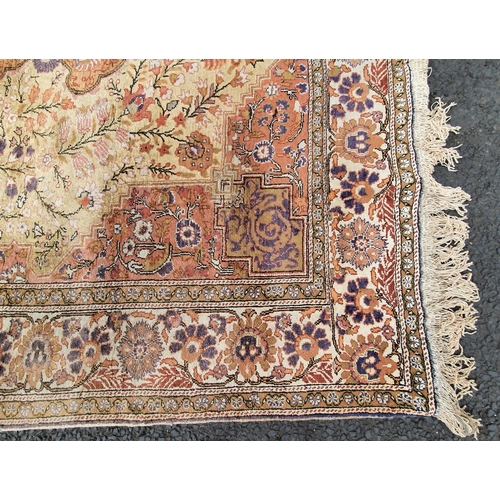 557 - Fine quality, hand-woven Turkish rug, purchased from the high quality retailers, Lapis of Istanbul,
... 