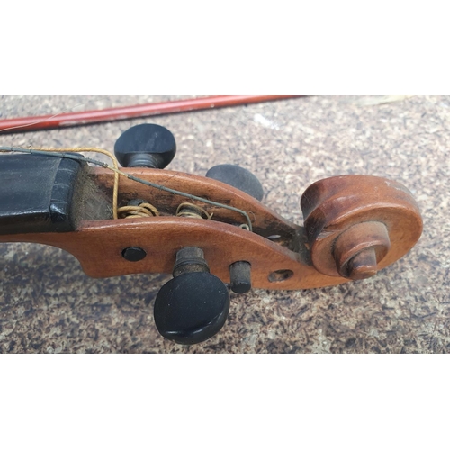 305 - Antique, unmarked violin and bow (a/f)