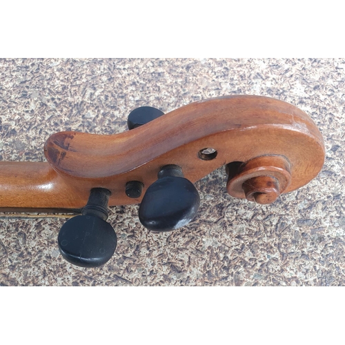 305 - Antique, unmarked violin and bow (a/f)