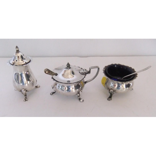 5 - Set of Birmingham silver salt, pepper & mustard pot compete with a blue liner (3),

193 grams