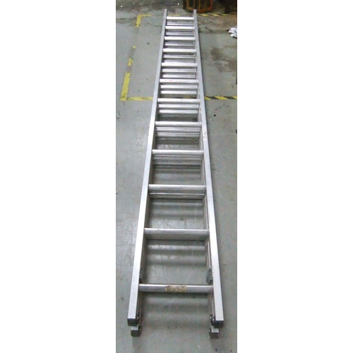 628 - Triple aluminium ladders