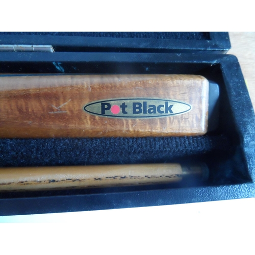 100 - Pot black 2-part snooker cue in a Ronnie O'Sullivan hard carry case