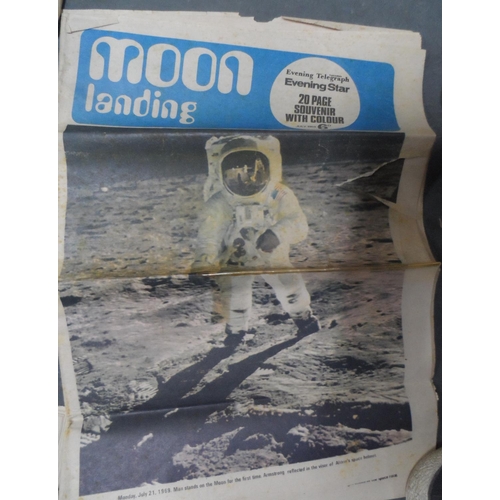 52 - Collection of 6 newspapers, 1 covering the 1969 moon landings, 3 dated 8th June 1977 covering Queen ... 