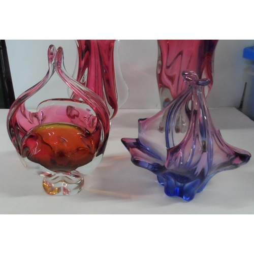 439 - Collection of four pieces of vintage Murano glass to include two baskets and two cranberry glass vas... 