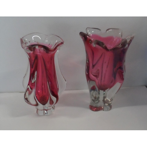 439 - Collection of four pieces of vintage Murano glass to include two baskets and two cranberry glass vas... 