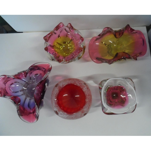 440 - Collection of five pieces of heavy vintage Murano glass ashtrays (5)