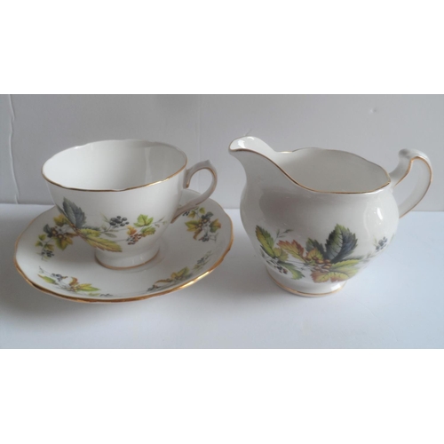 519 - Royal Vale part China tea set (pattern number 8224)