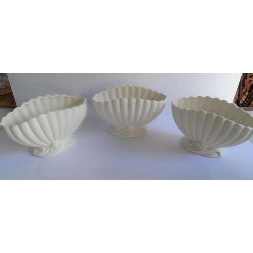 488 - Five Sylvac shell vases/planters (5)