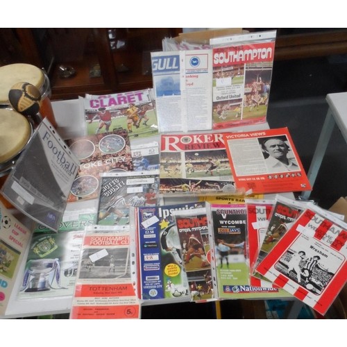 185 - Large quantity of football programmes and fanzines 1960s-2010s (Qty)