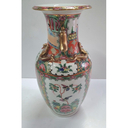 423 - Fine quality, hand-decorated, early 20thC Chinese vase,

35 cm tall