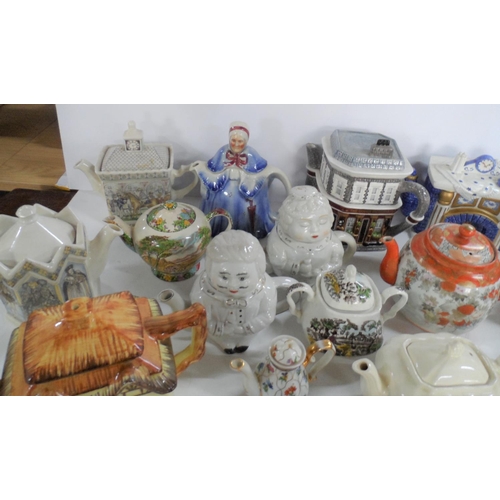 547 - Collection of 17 tea-pots including a Queen Victoria, East-Enders example (17)