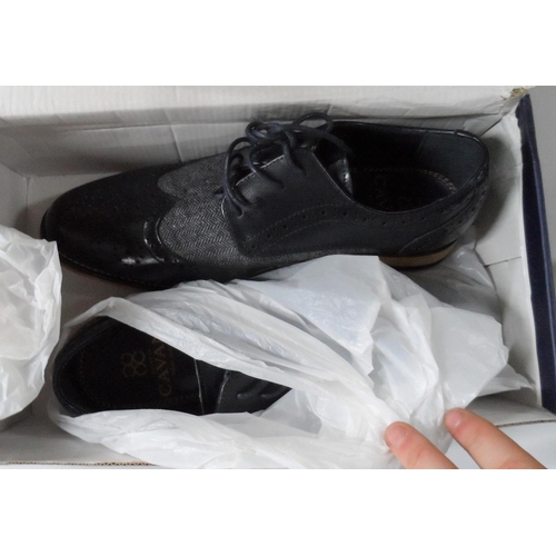 199 - Pair of brand new, boxed, Cavani shoes etc