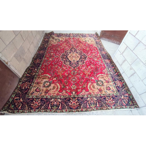 563 - Large old, fine quality Indian tasselled rug in traditional pattern,

385 x 275 cm