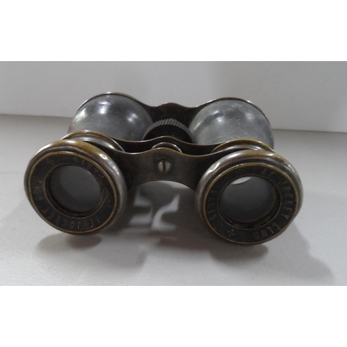 727 - Early 20thC Jockey club, Paris binoculars