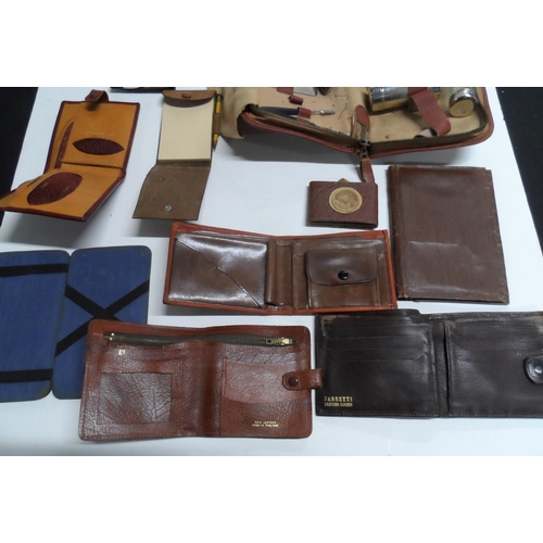 734 - Quantity of leather items including wallets and a vintage travel grooming kit etc (Qty)