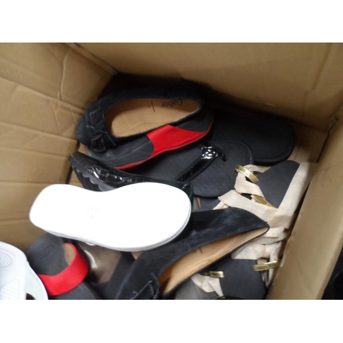 782 - Collection of ladies shoes (Qty)