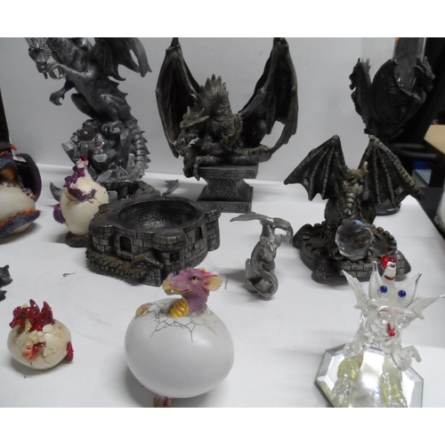 836 - Collection of dragon related ornaments (Qty)