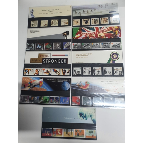 892 - GB 1995 to 1998 stamp sets (37)