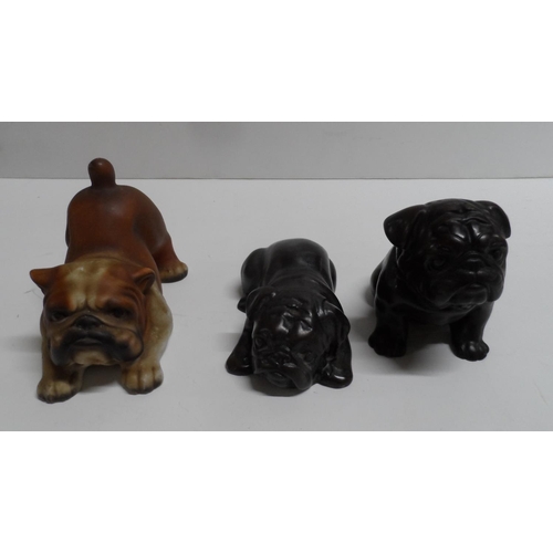 1086 - Three dogs, 2 in resin (3)