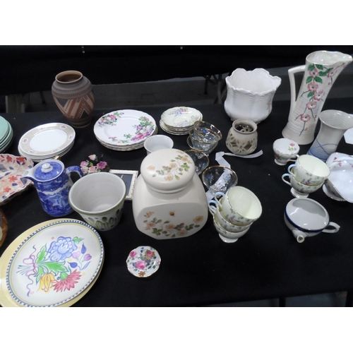 1094 - Huge quantity of mixed ceramics including Royal Albert, Poole etc (Qty)