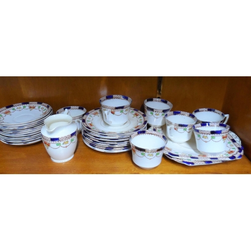 1114 - Vintage Doric china, Garland tea set (Qty)