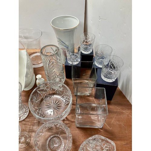 1115A - Quantity of cut and etched glassware (qty)