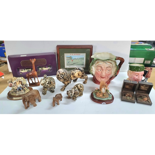 1119 - Quantity of ceramic and resin figurines including two small boxed country artists and an old Beswick... 