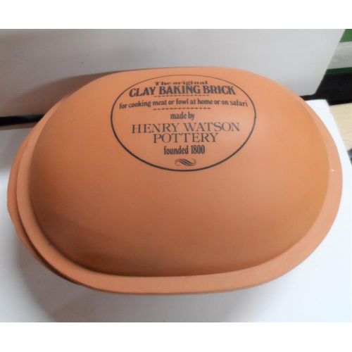 1123 - Box of Henry Watson Potter, clay baking pots and dishes (4)