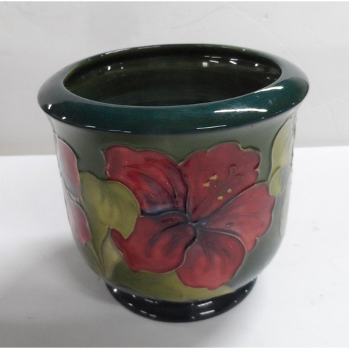 1133 - VINTAGE MOORCROFT 'HIBISCUS' PATTERN PLANT POT