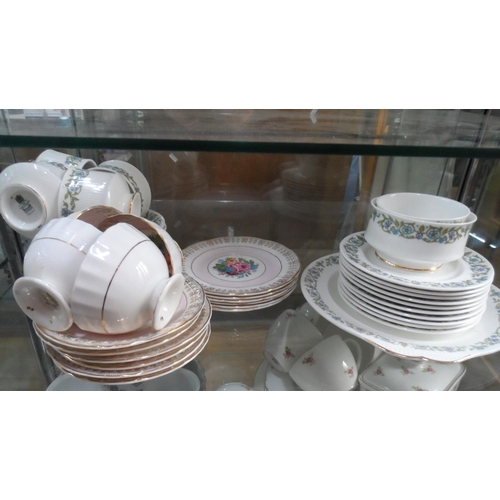 1138 - Large collection of 20thC part tea sets and dinner serving ware (Qty)