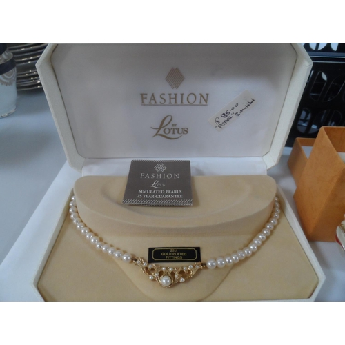 18 - Good collection of fine quality, boxed, as new ladies costume jewellery, mainly by Buckingham includ... 